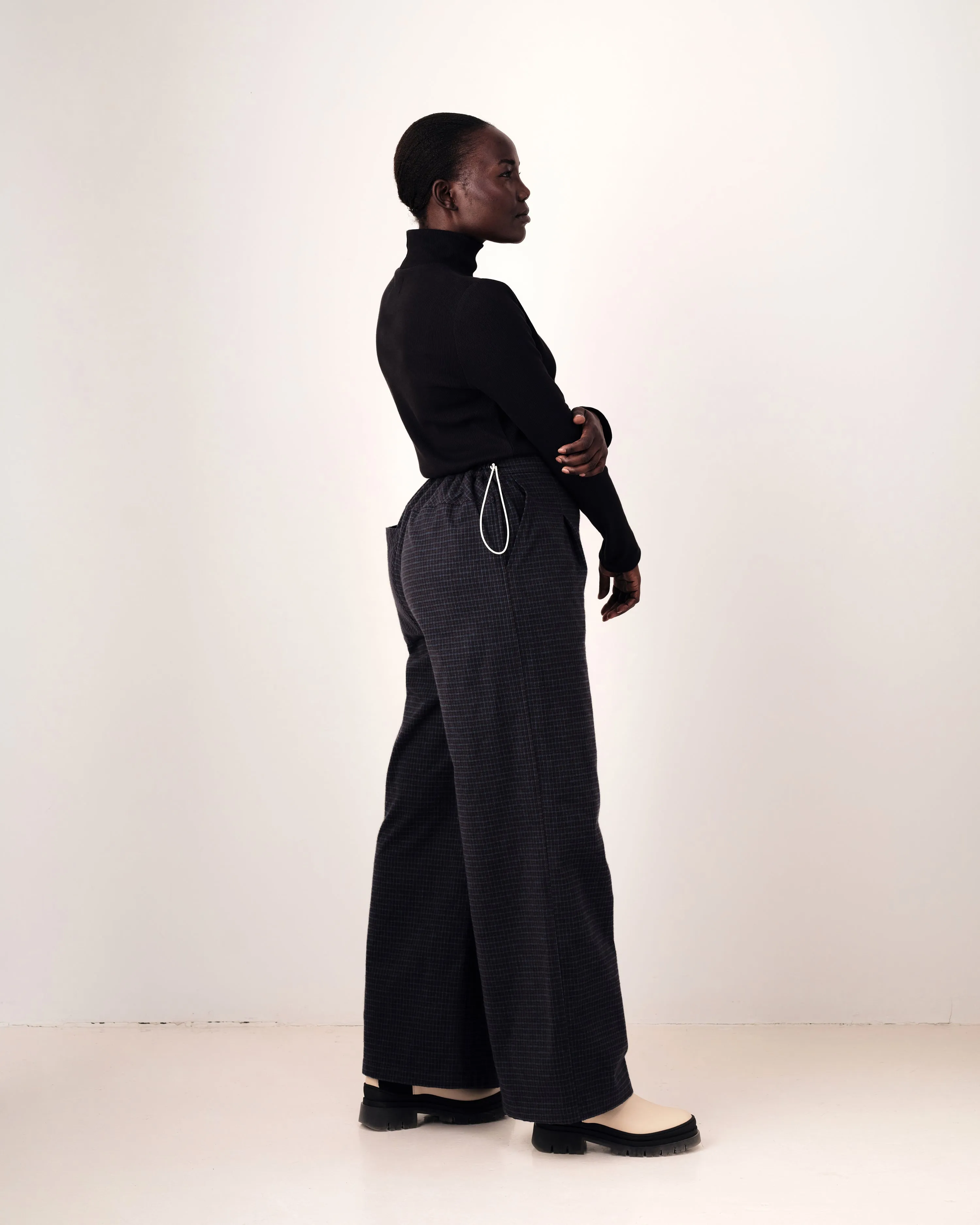 ADAMO black mock neck