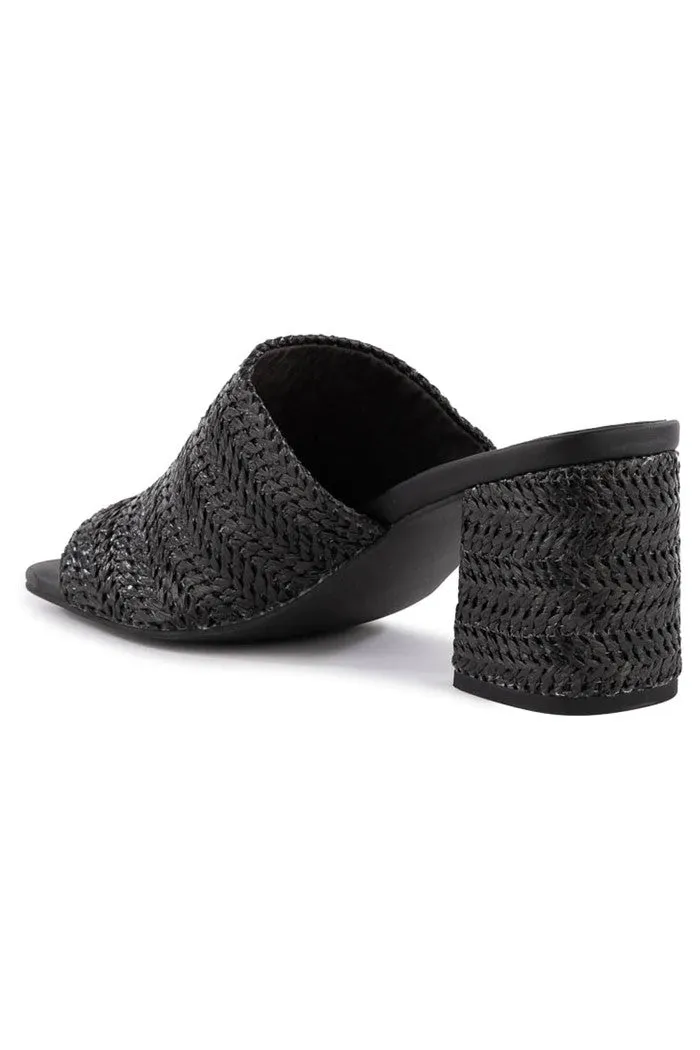 Adapt Sandal