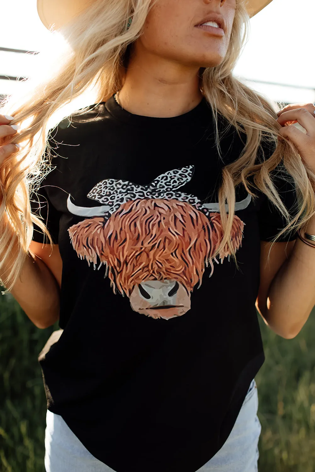 Black Cute Cattle Leopard O-Neck T-Shirt