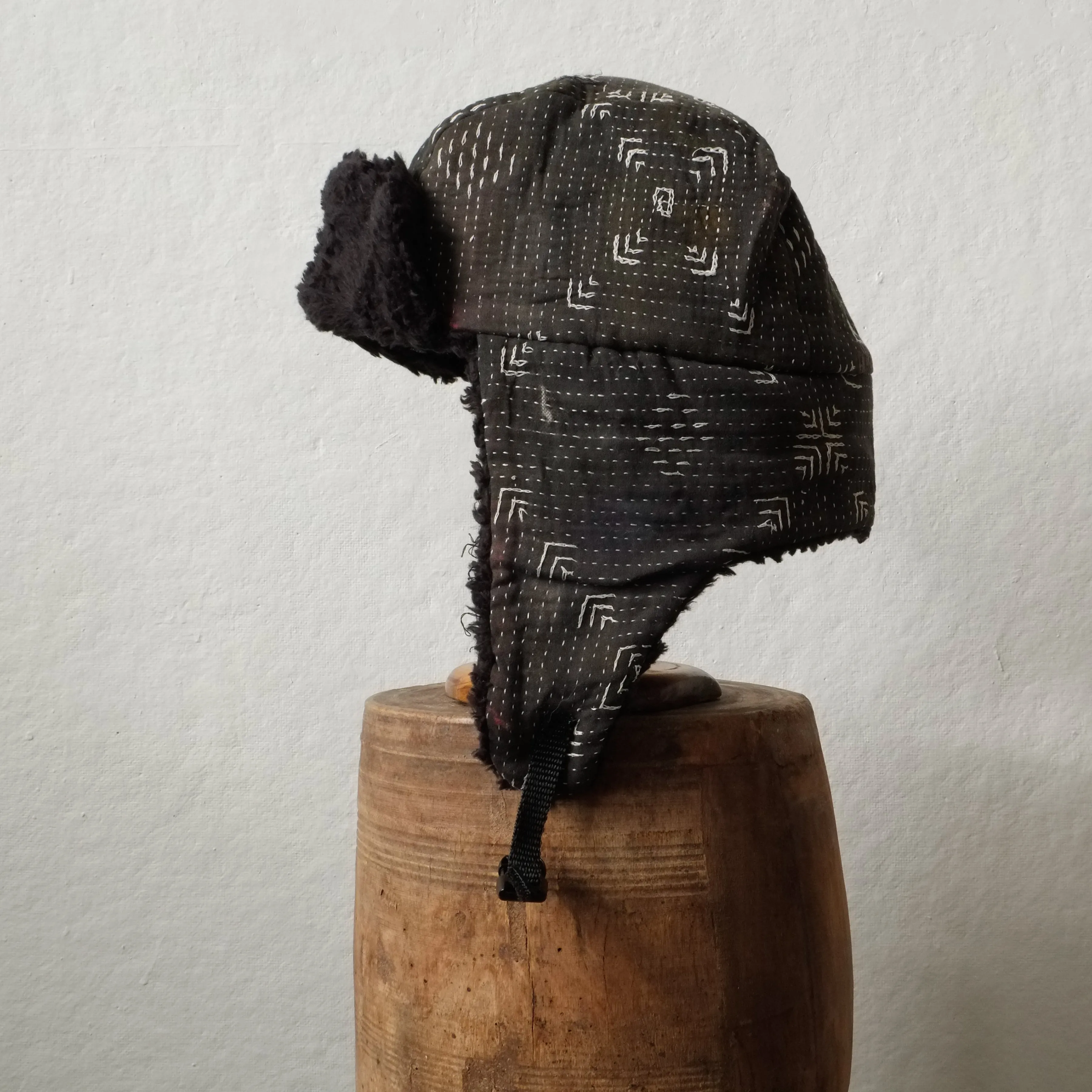 L Winter Adventure Hat 042
