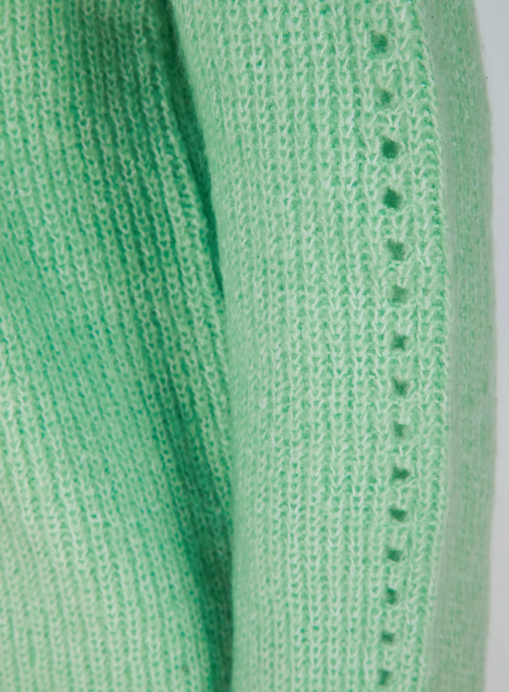 Ladies Green Long Sleeve Cable Knitwear Cozy Jumper