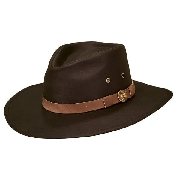 Outback Trading Co Kodiak Shapeable Oil Skin - Brown