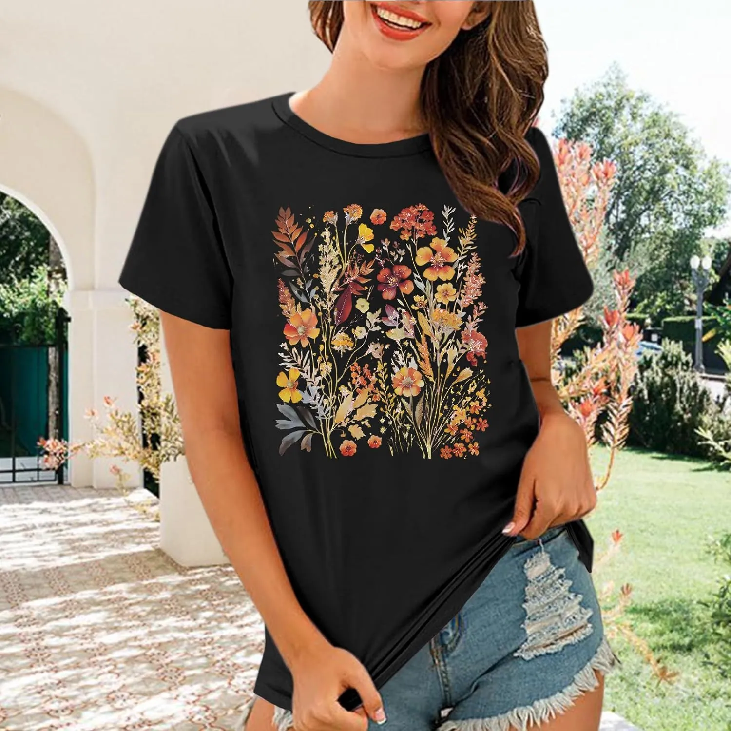 Weiyuqi Women Boho Flower T Shirt Vintage Floral Graphic Shirt Botanical Tee Wildflowers Shirts Casual Garden Lover Tops