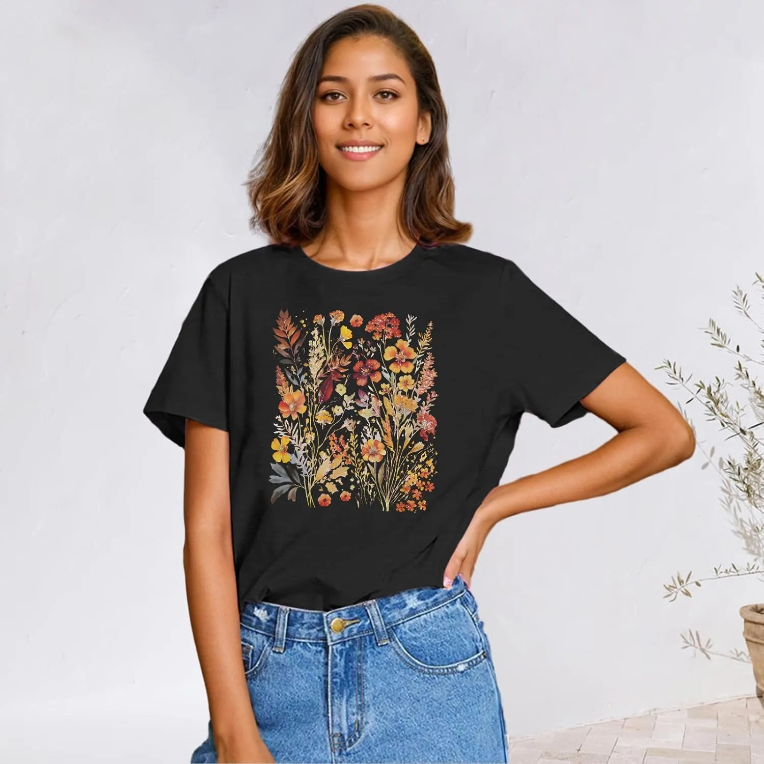 Weiyuqi Women Boho Flower T Shirt Vintage Floral Graphic Shirt Botanical Tee Wildflowers Shirts Casual Garden Lover Tops